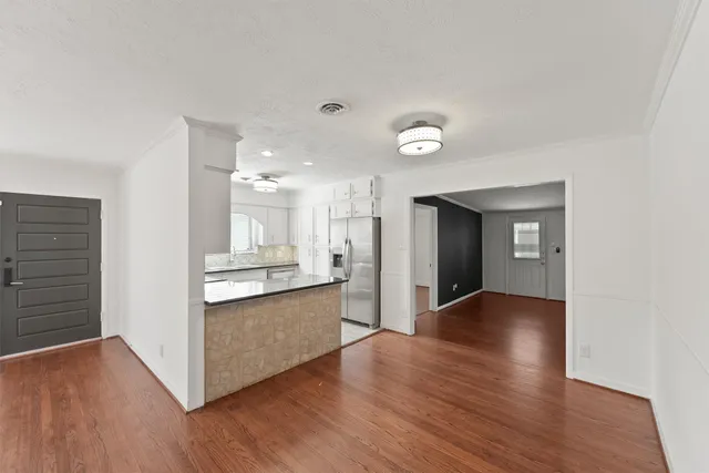 $2,300 | 4414 Gardendale Drive, Houston, TX 77092