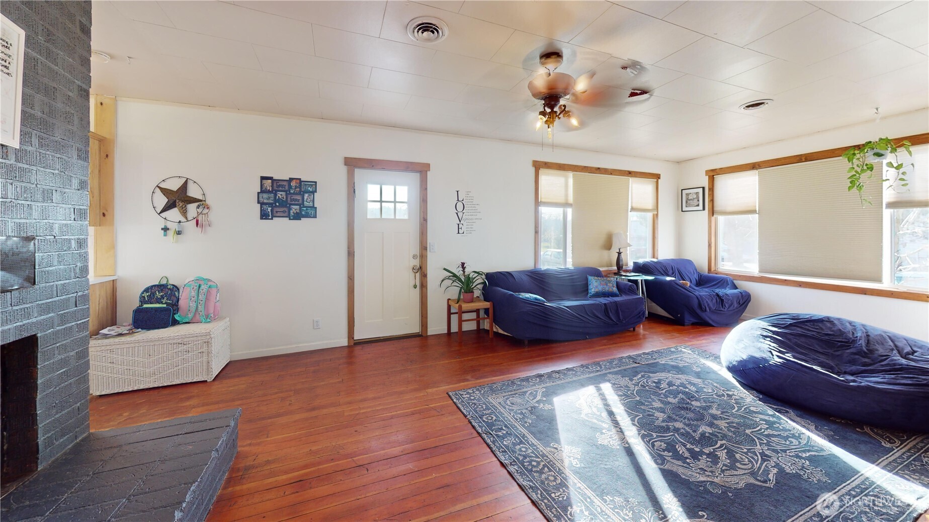 2124 Woburn Street Bellingham, WA 98229 - Photo 11 of 40 a living room with furniture wooden floor and window