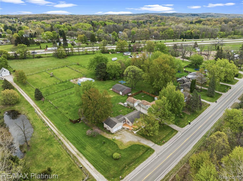 16479 South Jennings Road Fenton, MI 48430 - Photo 7 of 25 Gallery Image 7