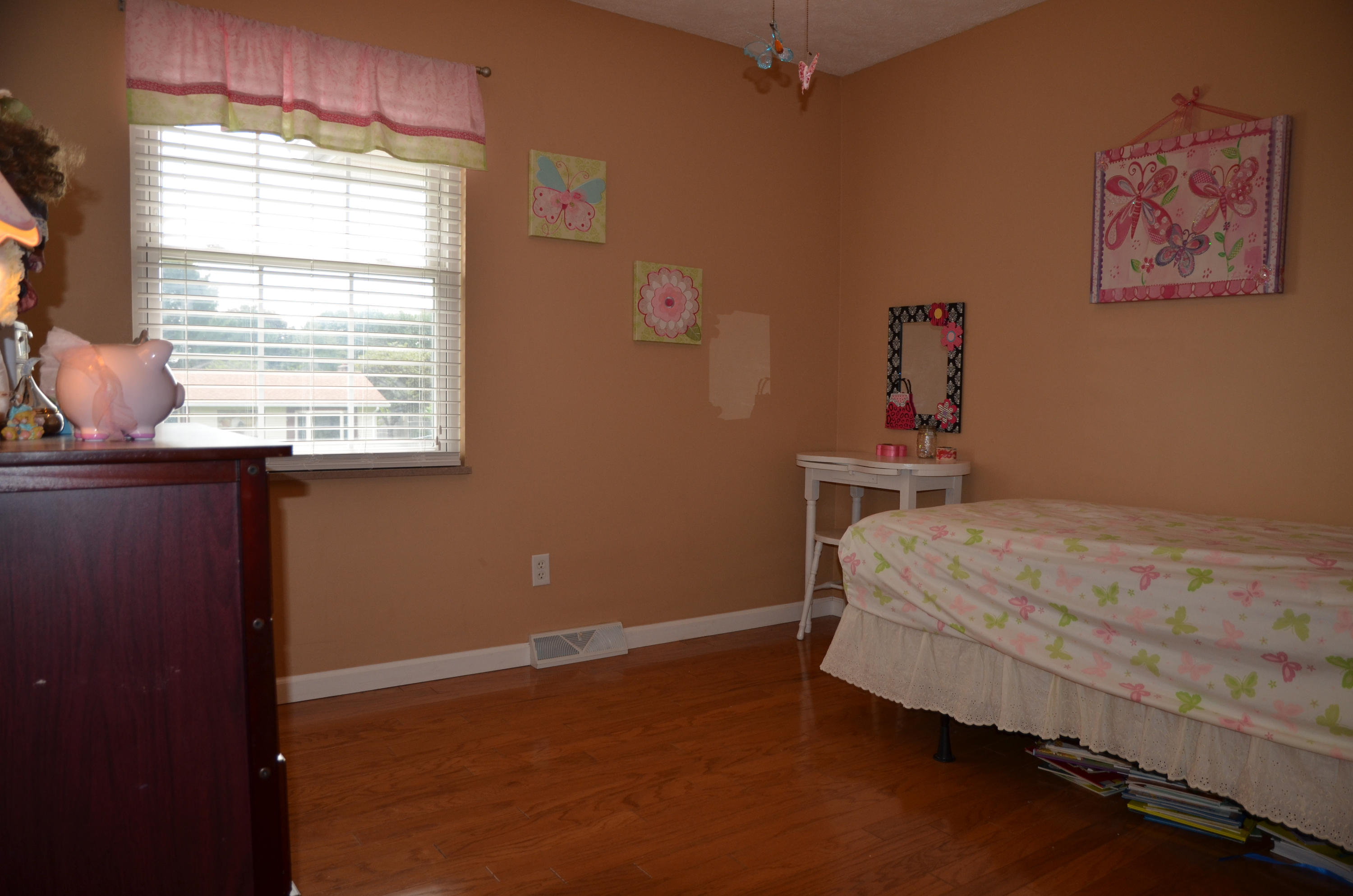7808 Castlecomb Road Powell, TN 37849 - Photo 11 of 18 3rd Bedroom
