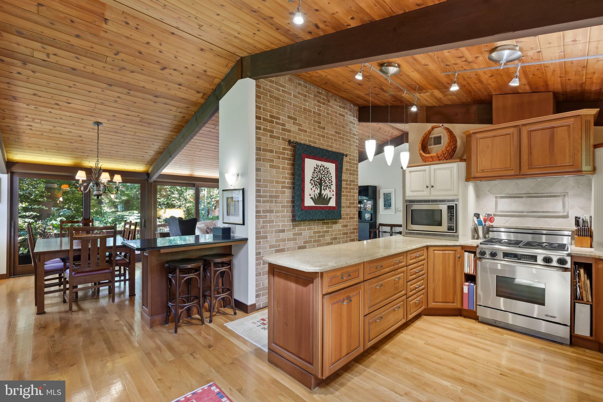 7908 Fenway Road Bethesda, MD 20817 - Photo 12 of 43 Gourmet Kitchen