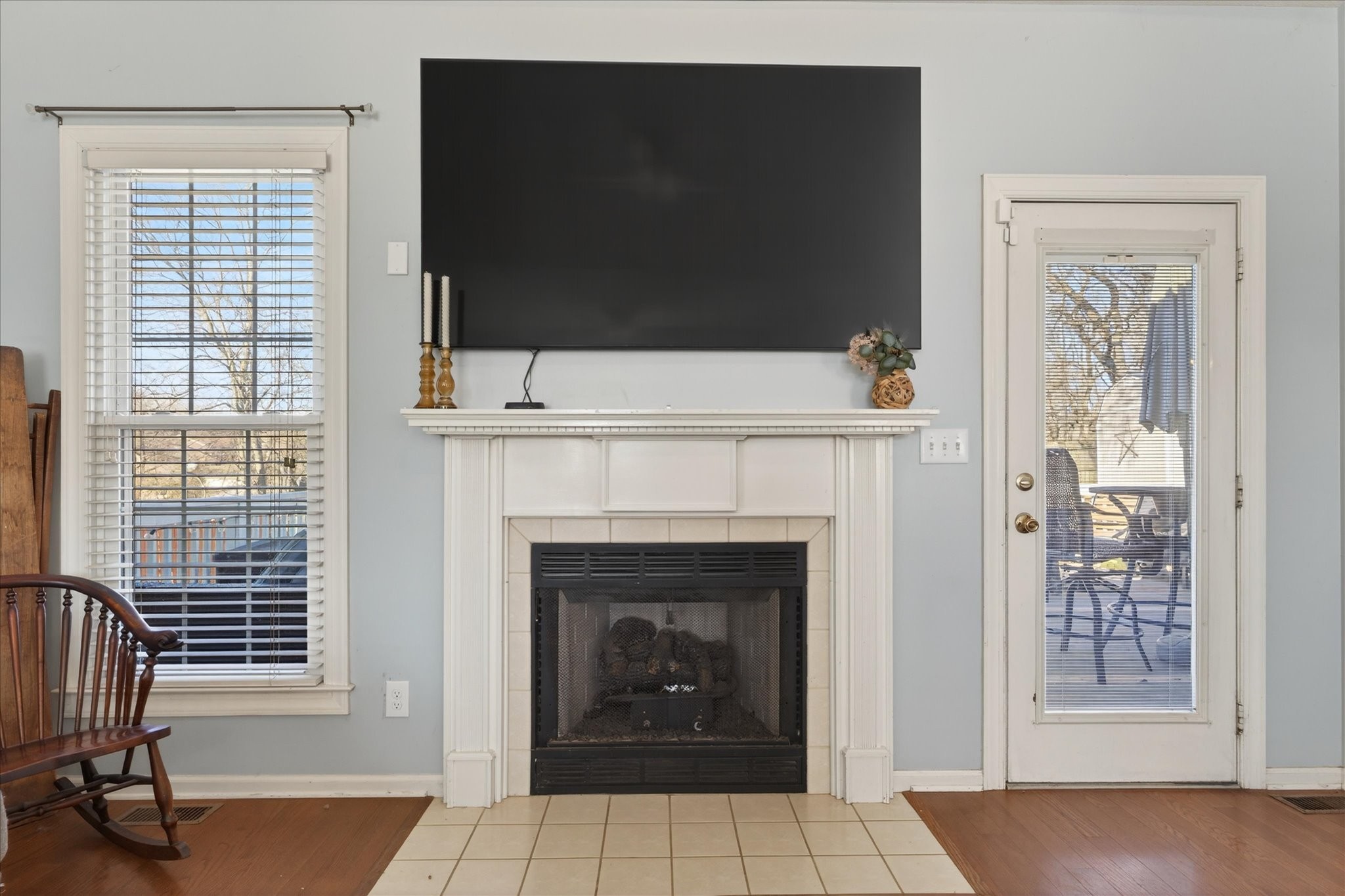200 Cheshire Road Clarksville, TN 37043 - Photo 8 of 33 a living room with furniture and a fireplace
