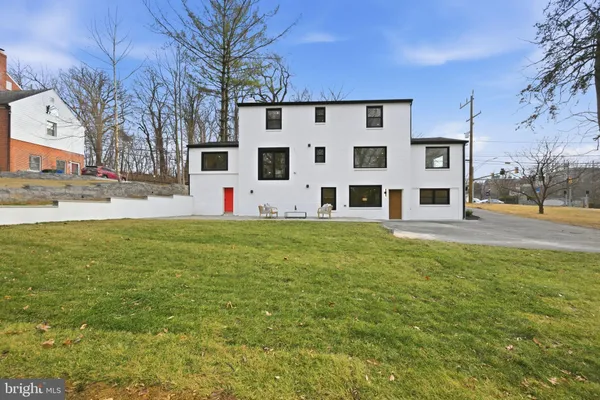a view of house with outdoor space