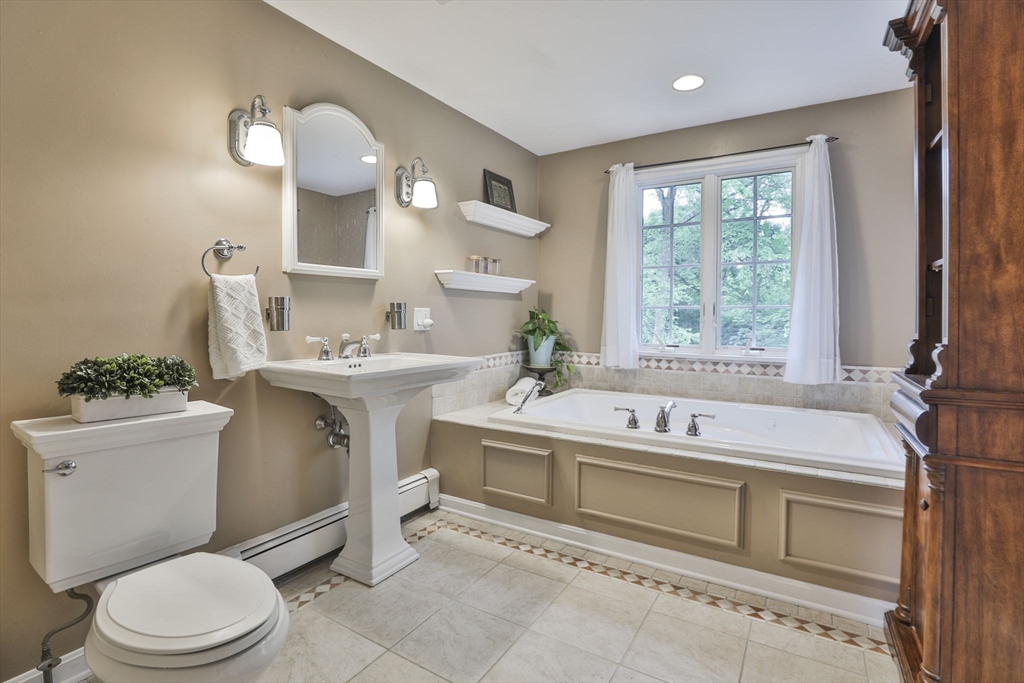 33 Reynolds Road Wakefield, MA 01880 - Photo 24 of 42