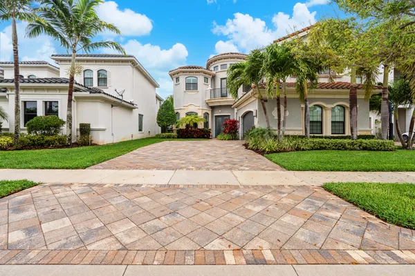 $15,000 | 9741 Vitrail Lane, Delray Beach, FL 33446