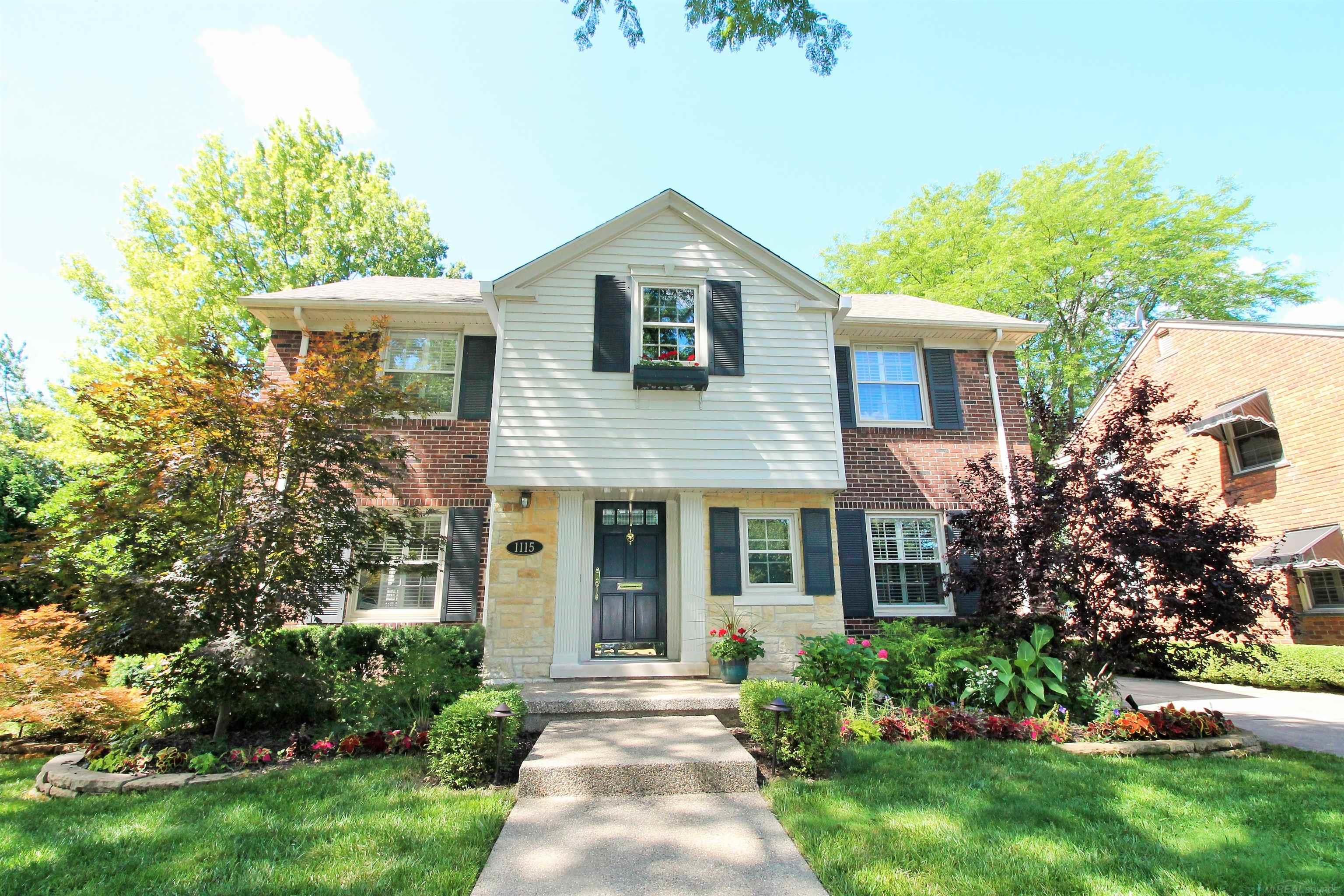 1115 Whittier Road Grosse Pointe Park, MI 48230 - Photo 4 of 68