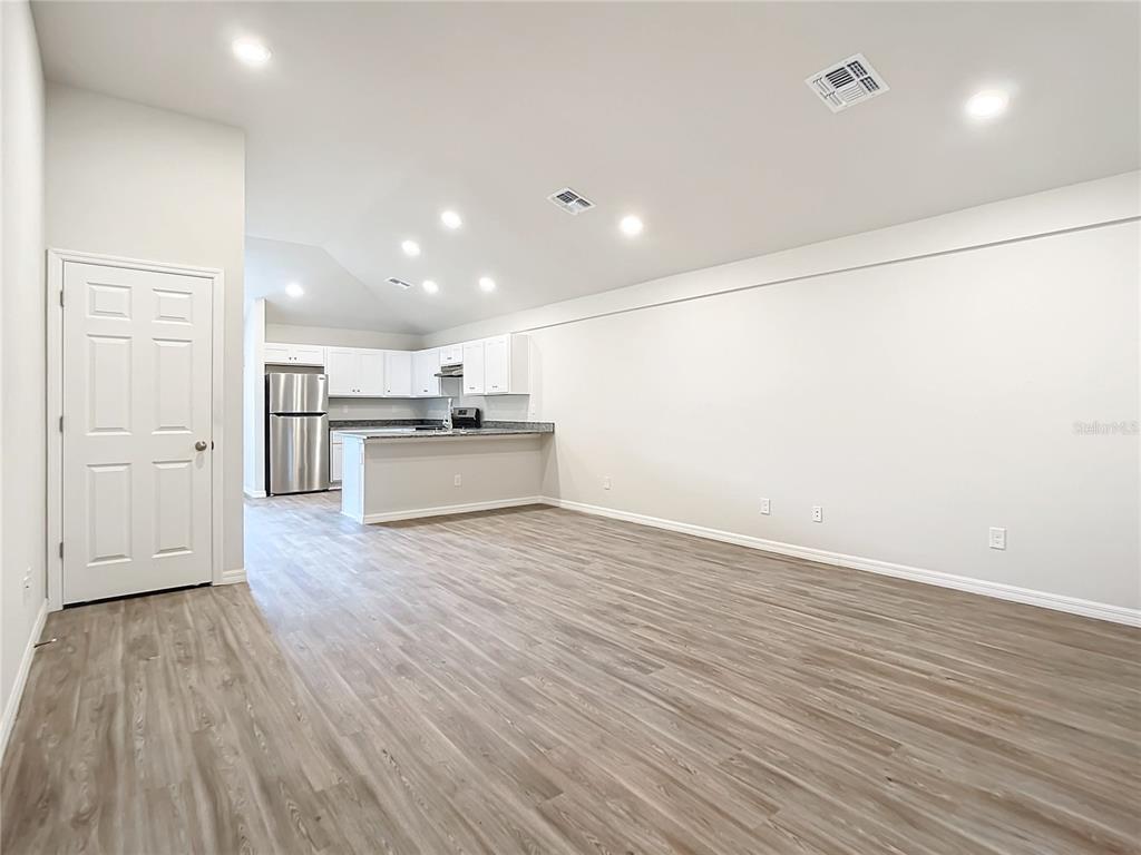 11048 Reims Avenue Englewood, FL 34224 - Photo 4 of 27