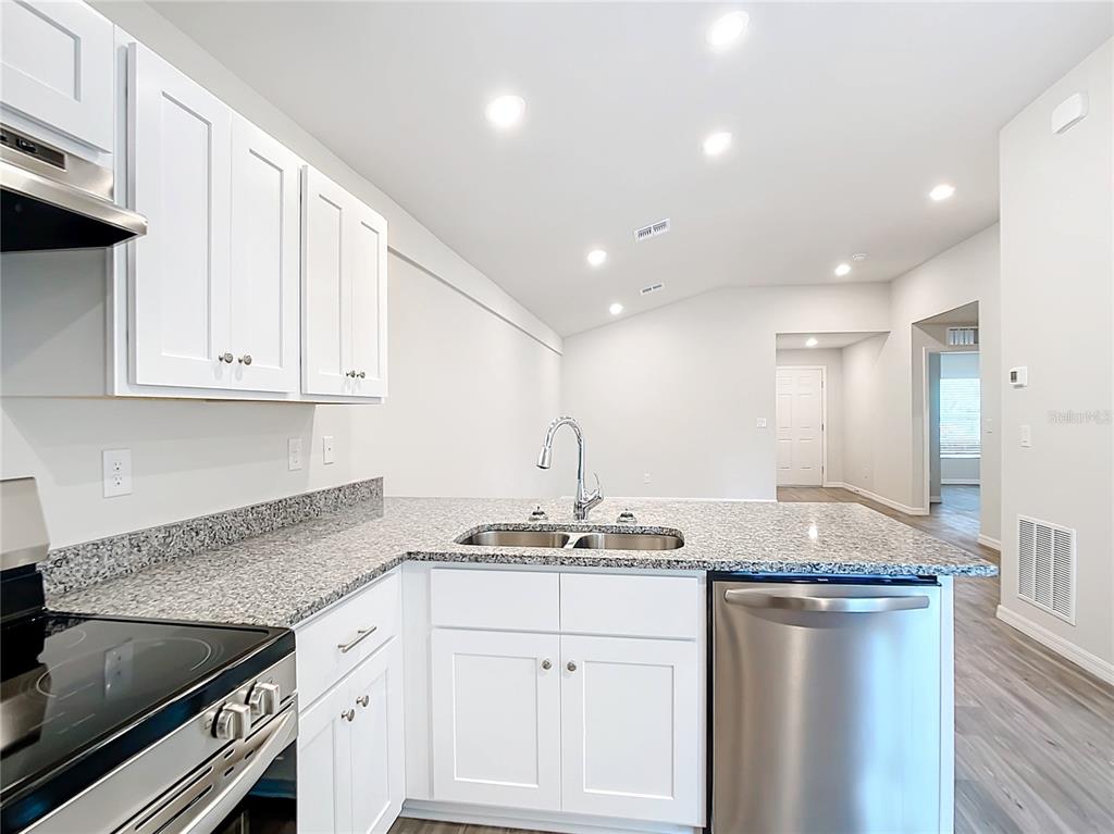 11048 Reims Avenue Englewood, FL 34224 - Photo 9 of 27