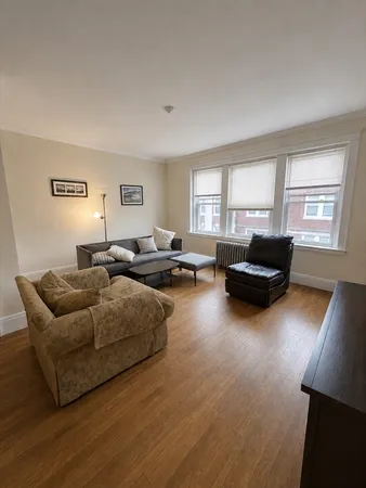 $3,950 | 40 Longwood Avenue, Unit 5, Brookline, MA 02446