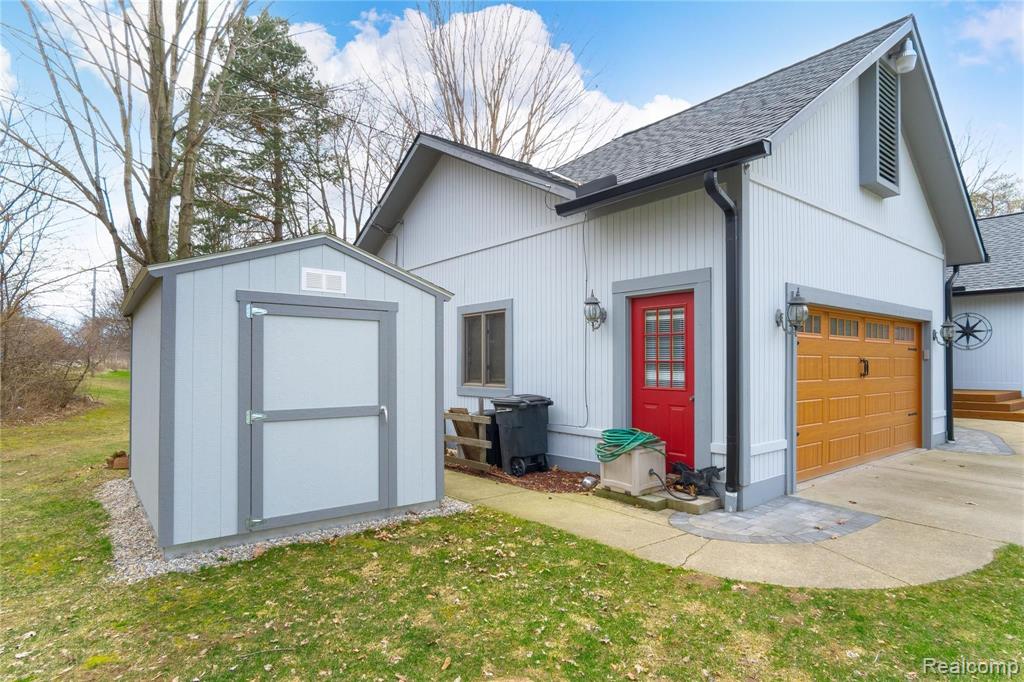 7302 Silver Lake Road Linden, MI 48451 - Photo 36 of 40