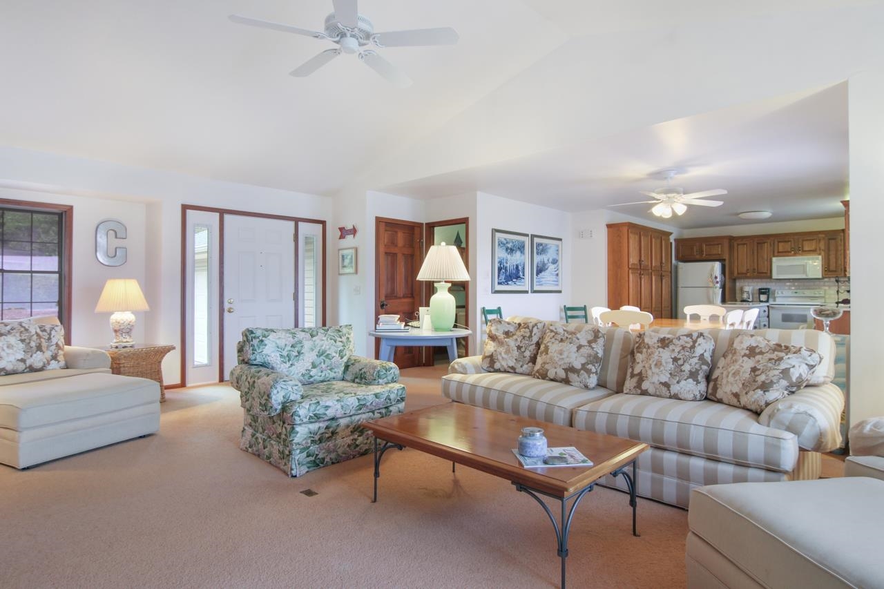 14200 Bluff Road Traverse City, MI 49686 - Photo 10 of 25 1900303-9.JPG