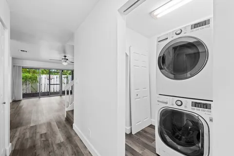 $399,000 | 822 Crystal Lake Drive, Unit 822, Deerfield Beach, FL 33064