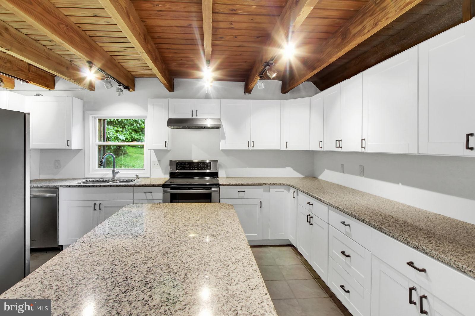 91 Blackburn Road Quarryville, PA 17566 - Photo 10 of 36 Kitchen