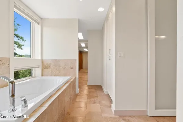 $1,350,000 | 1700 East Tower Pointe Drive, Unit 305, Coeur D'Alene, ID 83814