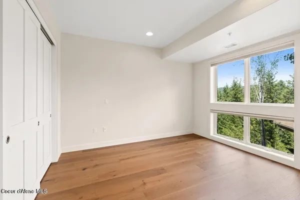 $1,350,000 | 1700 East Tower Pointe Drive, Unit 305, Coeur D'Alene, ID 83814