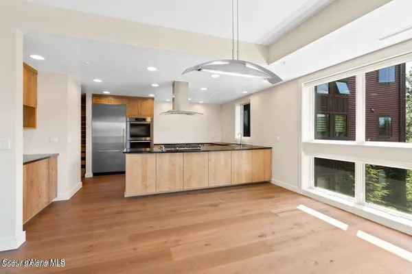 $1,350,000 | 1700 East Tower Pointe Drive, Unit 305, Coeur D'Alene, ID 83814