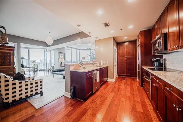 $3,500 | 2795 Peachtree Street Northeast, Unit 1909, Atlanta, GA 30305