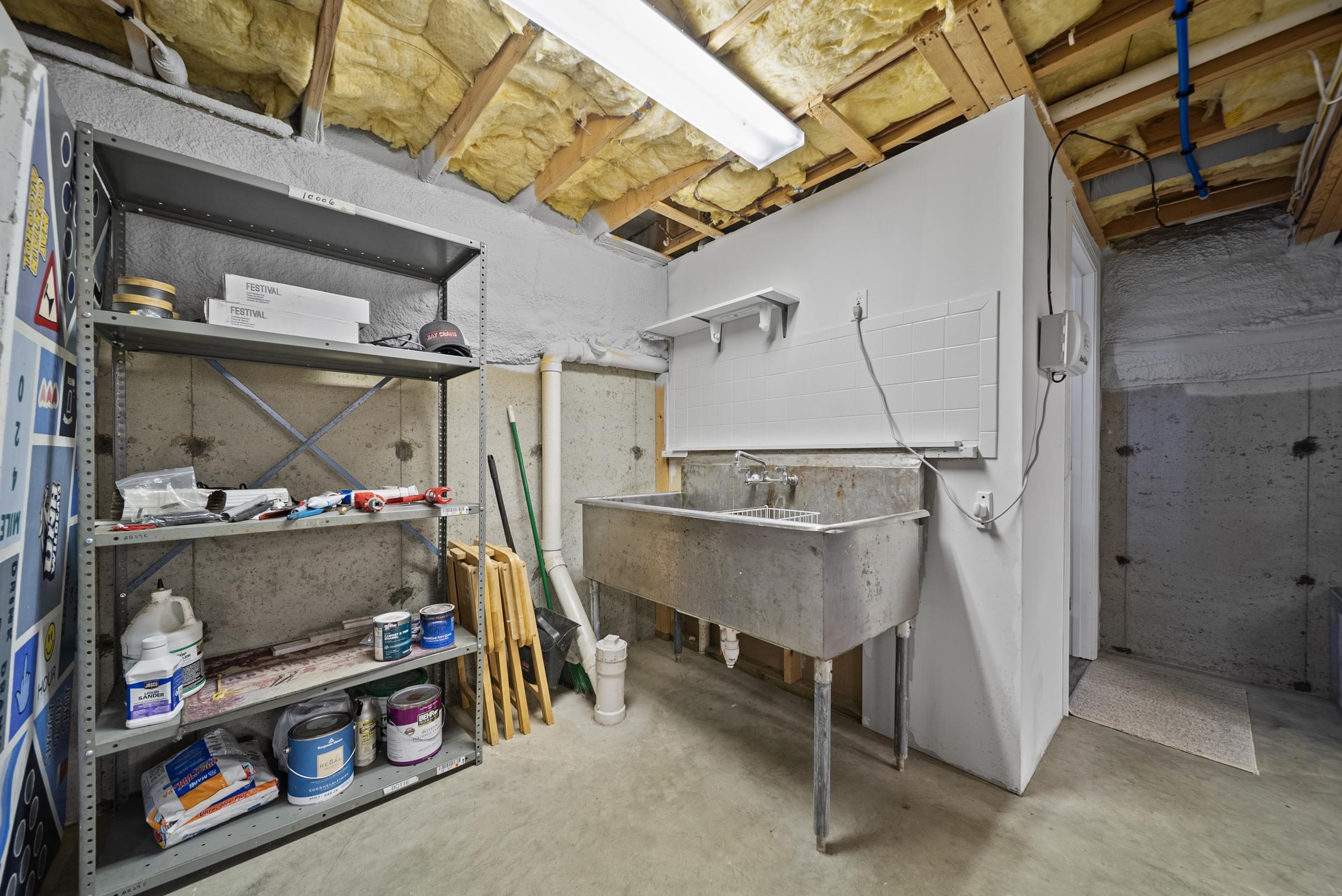 111 Sandown Road Chester, NH 03036 - Photo 40 of 56