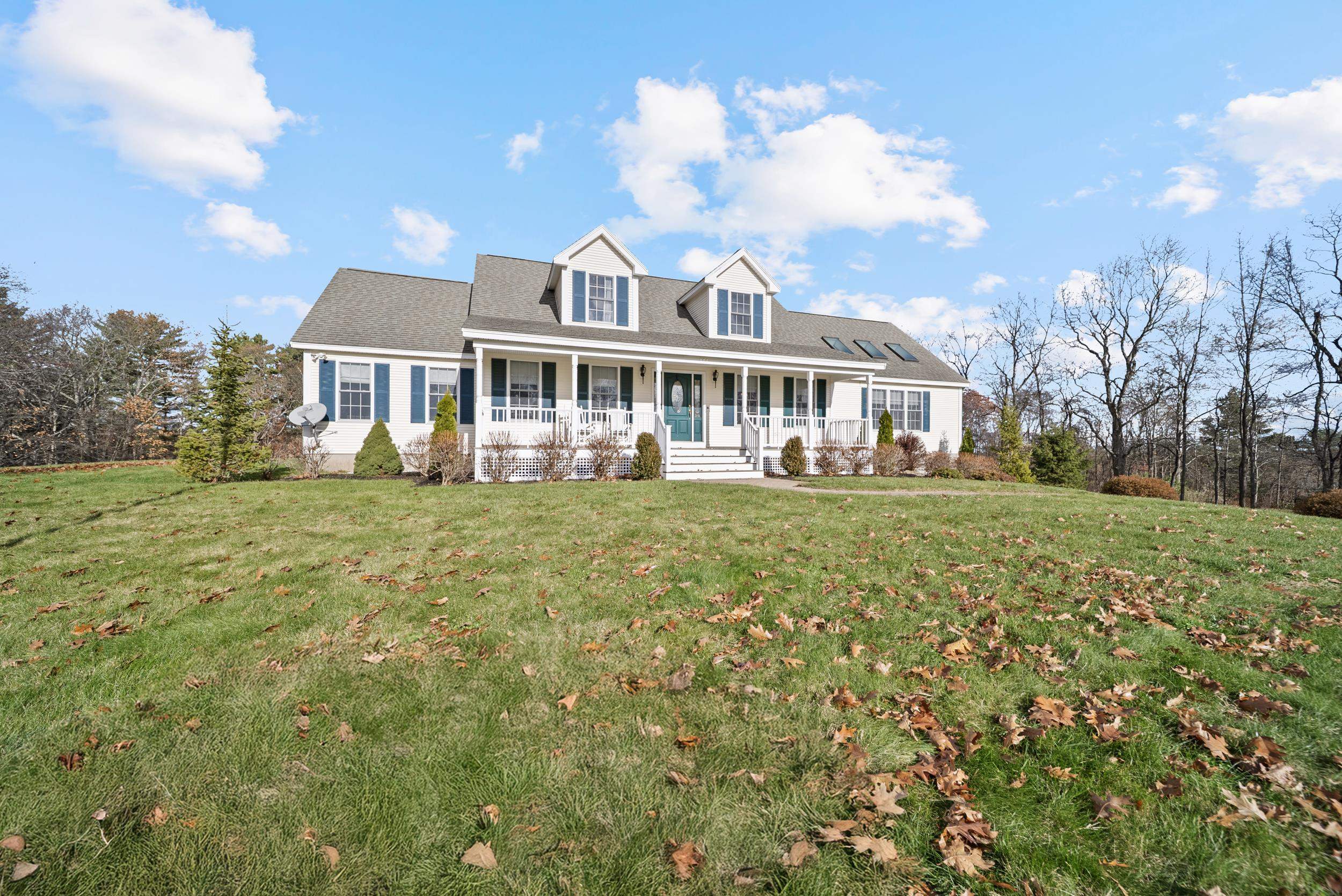 111 Sandown Road Chester, NH 03036 - Photo 4 of 56