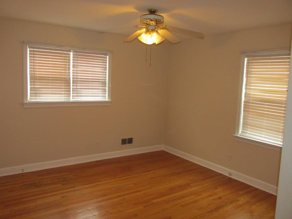 178 Frontier Road Northeast Roanoke, VA 24012 - Photo 7 of 19 Master BR