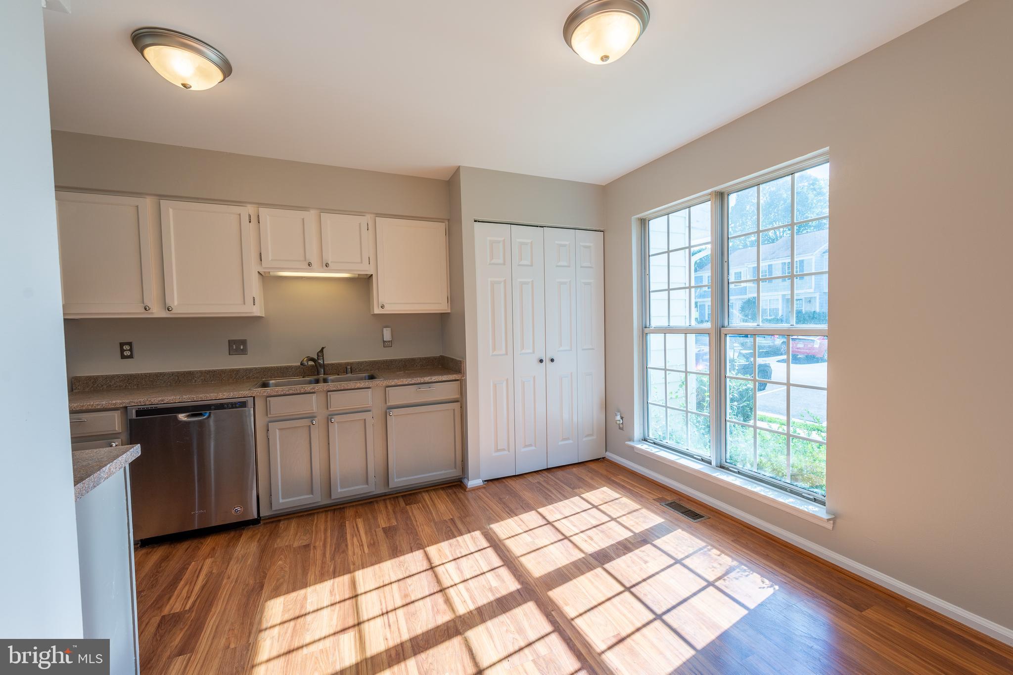 14808 Basingstoke Loop Centreville, VA 20120 - Photo 14 of 37