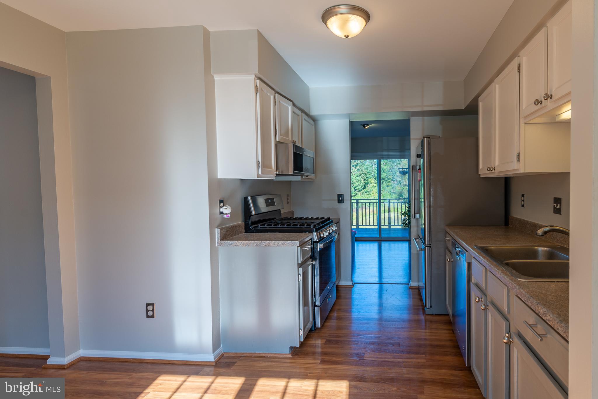 14808 Basingstoke Loop Centreville, VA 20120 - Photo 17 of 37