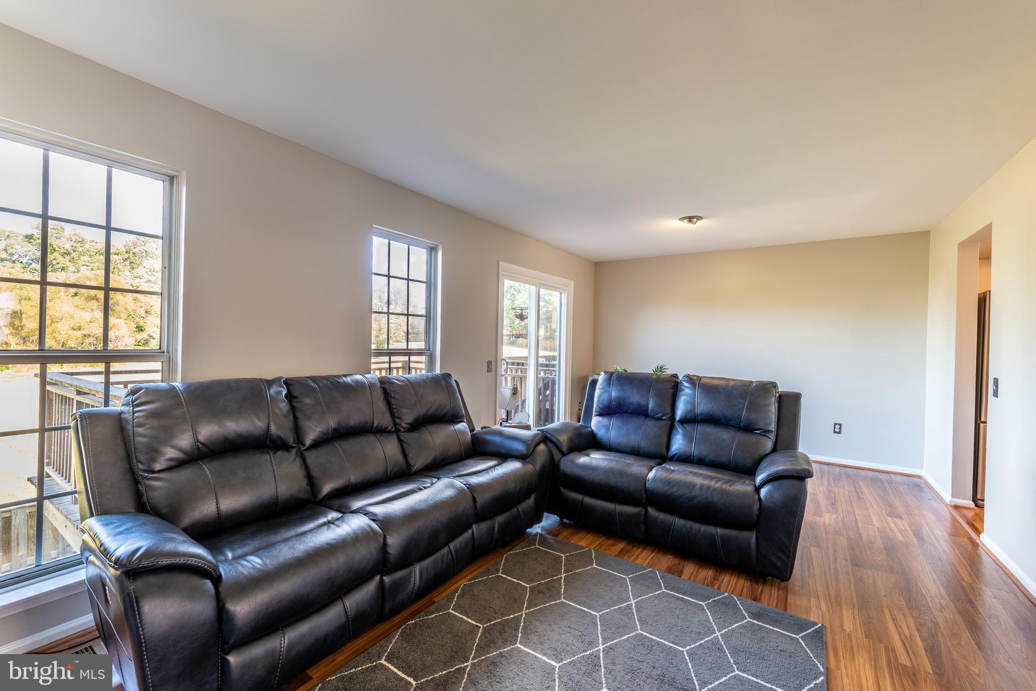 14808 Basingstoke Loop Centreville, VA 20120 - Photo 8 of 37