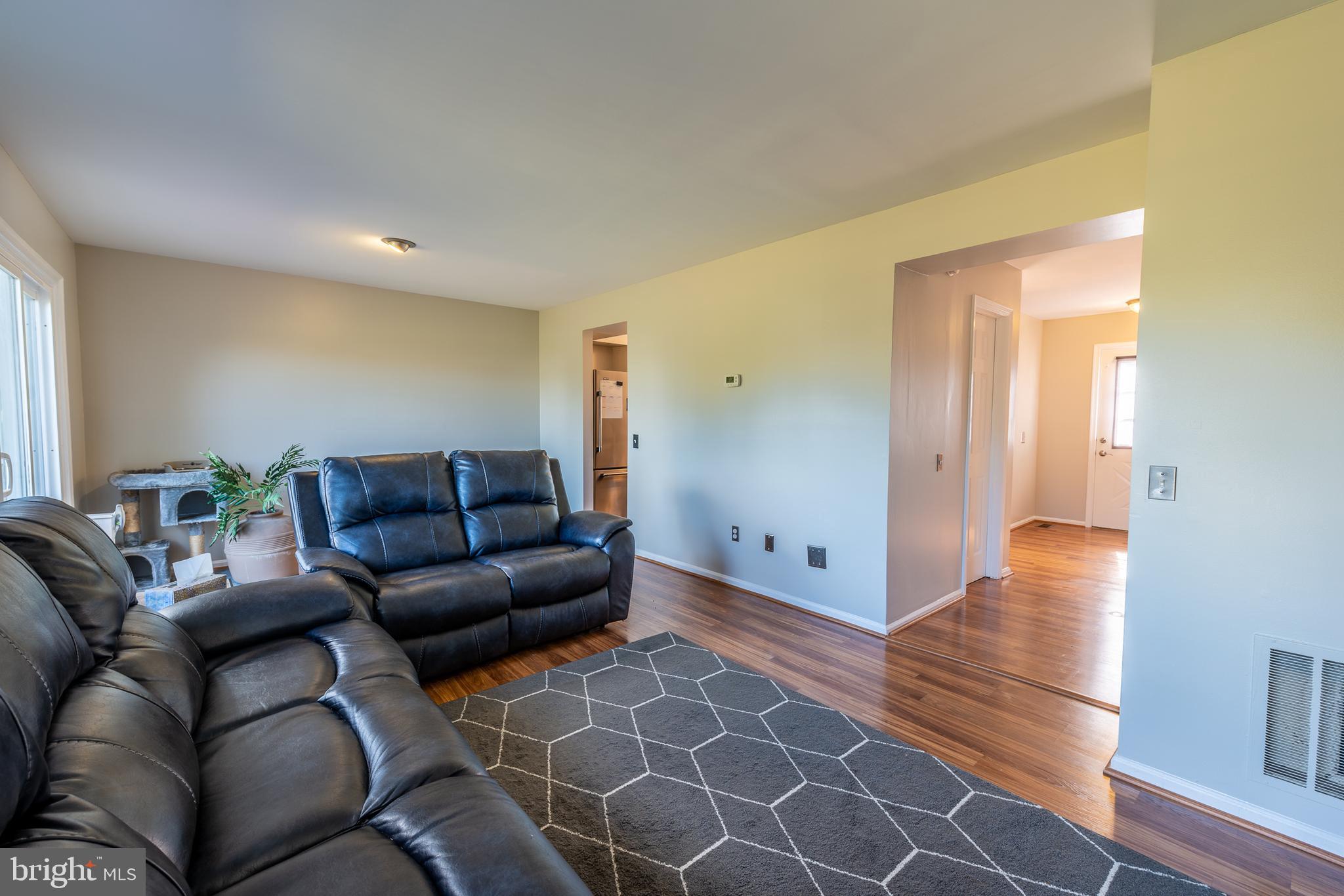 14808 Basingstoke Loop Centreville, VA 20120 - Photo 9 of 37