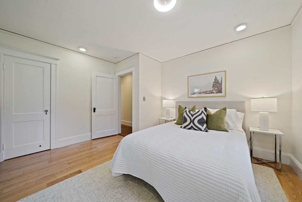 26 Hillside Road Newton, MA 02461 - Photo 23 of 36