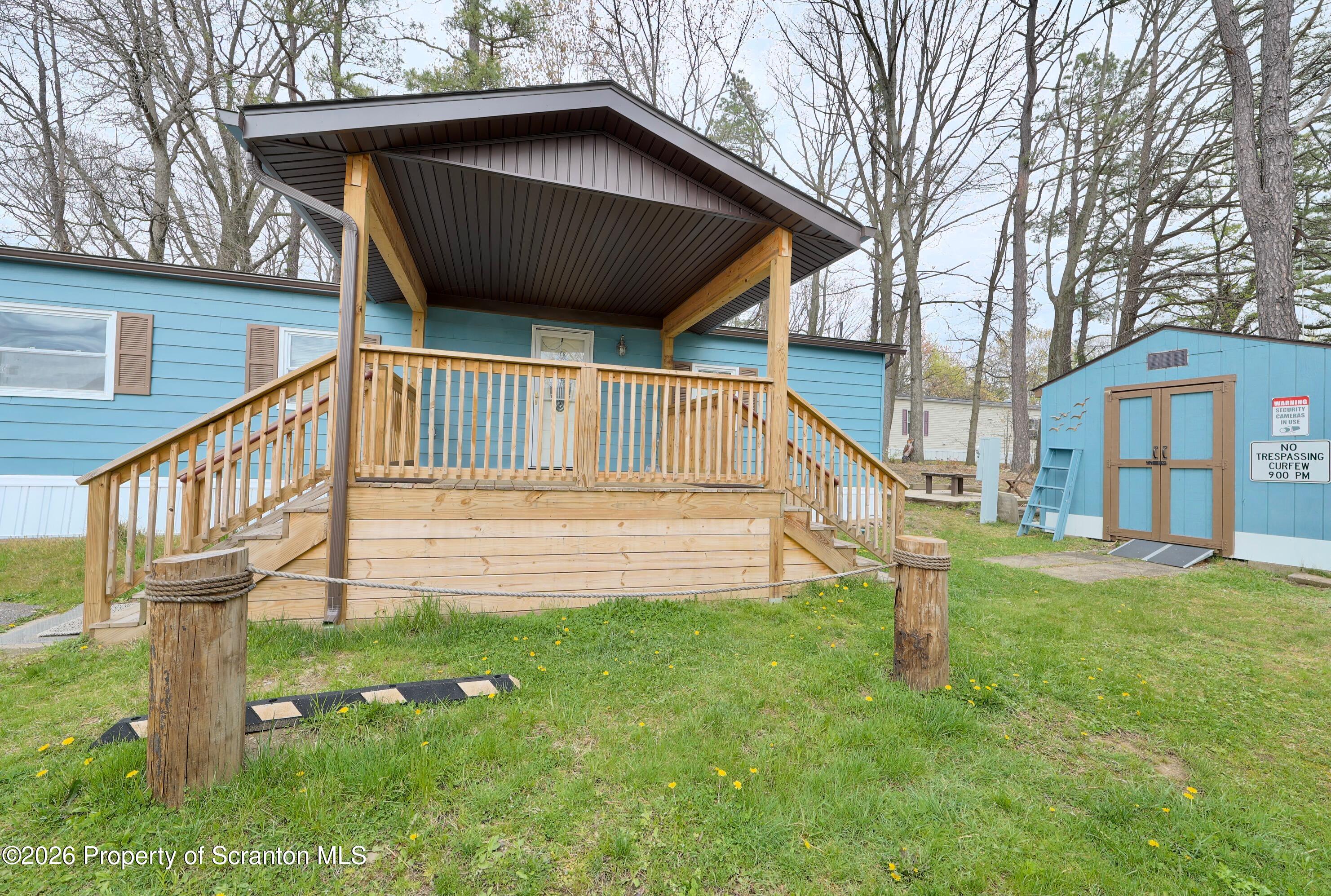 717 7th Street Moosic, PA 18641 - Photo 2 of 18 Side