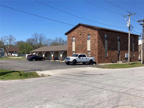 $435,000 | 116 East Missouri Boulevard, Scott City, MO 63780