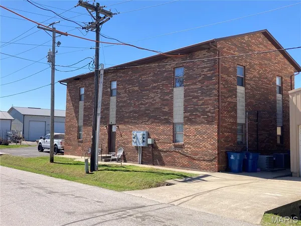 $435,000 | 116 East Missouri Boulevard, Scott City, MO 63780