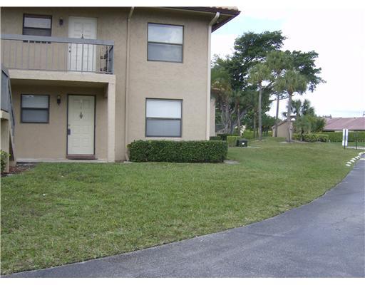 6716 Palmetto Circle South, Unit 1040 Boca Raton, FL 33433 - Photo 1 of 10 Primary Photo