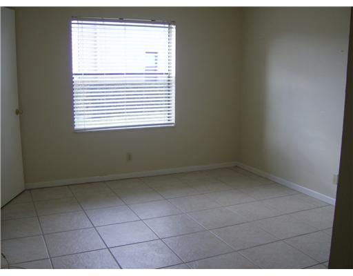 6716 Palmetto Circle South, Unit 1040 Boca Raton, FL 33433 - Photo 5 of 10 Additional Photo