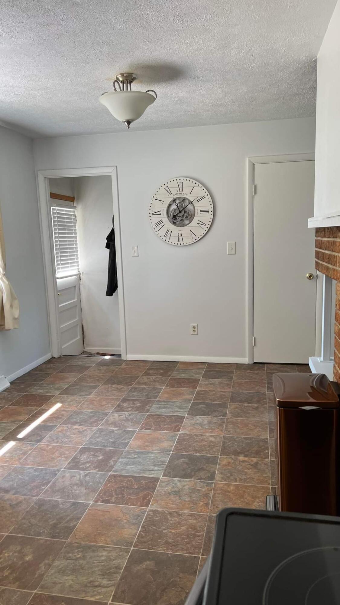 120 Sundown Street Springfield, MI 49037 - Photo 9 of 23 received_3365912540309542