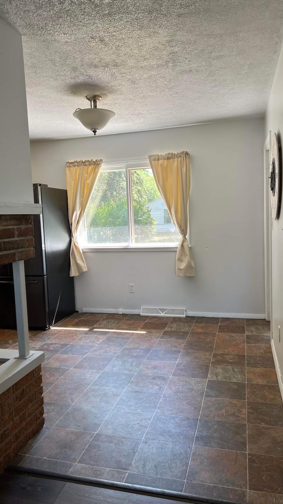 120 Sundown Street Springfield, MI 49037 - Photo 10 of 23 received_536184051577267