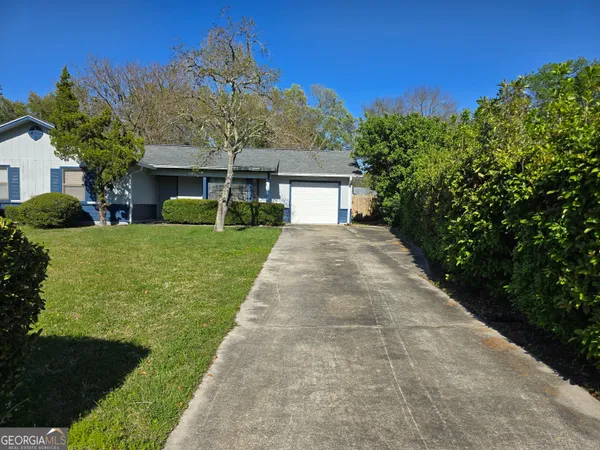 $1,900 | 425 Sunnyside Drive, St. Marys, GA 31558