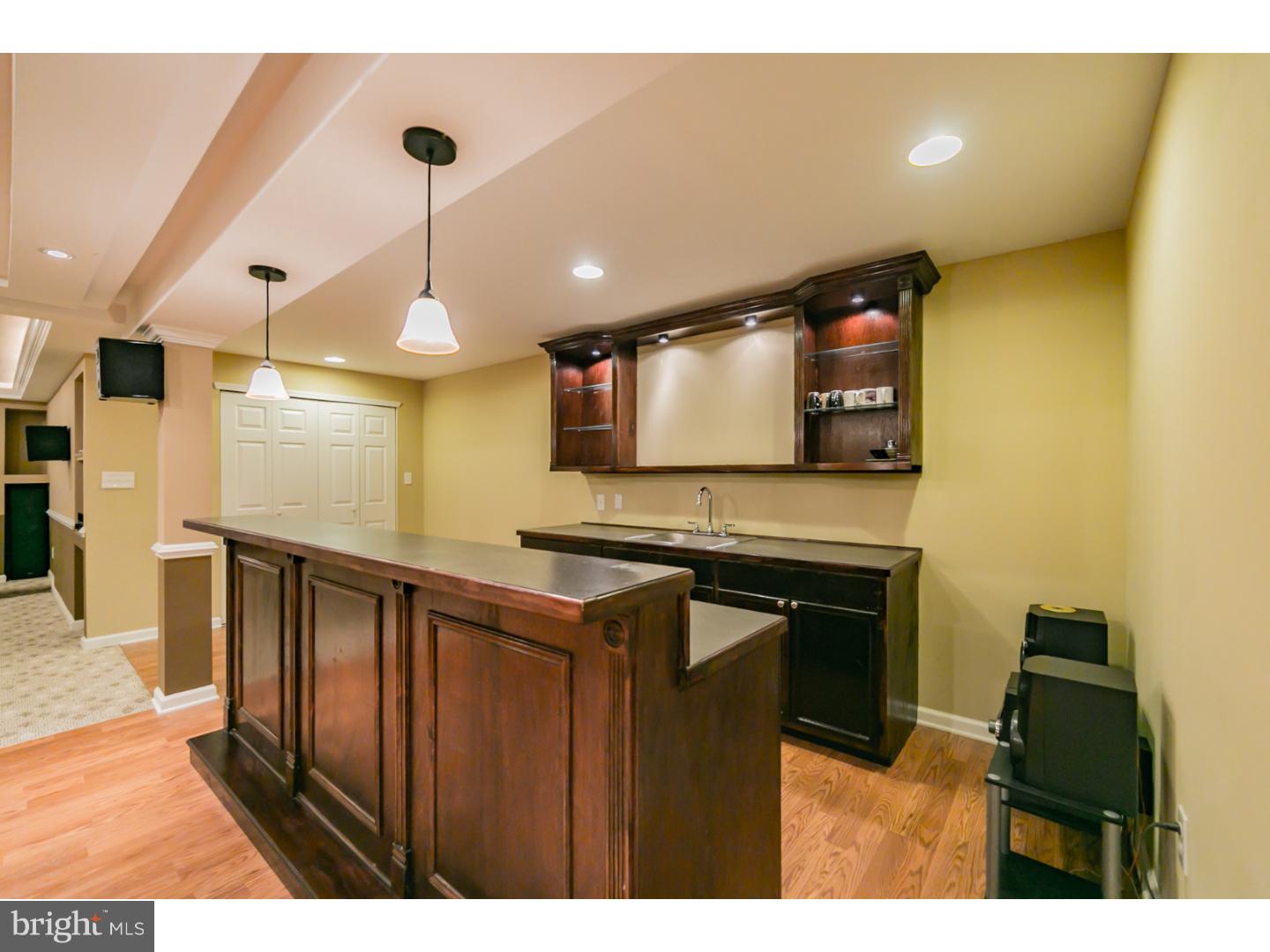 100 Tatham Road Bensalem, PA 19020 - Photo 21 of 25 Wet Bar