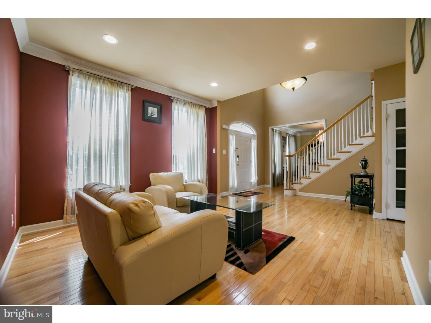 100 Tatham Road Bensalem, PA 19020 - Photo 4 of 25 Living Room