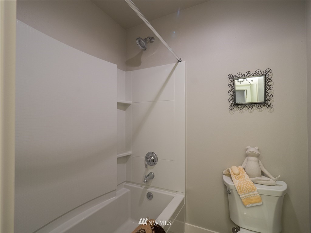 9631 Northeast 183rd Street, Unit B Bothell, WA 98011 - Photo 19 of 26 Gallery Image 19