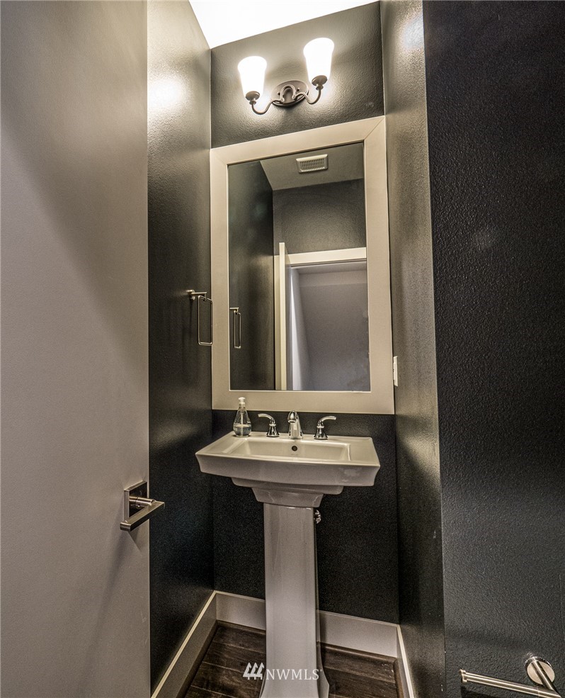 9631 Northeast 183rd Street, Unit B Bothell, WA 98011 - Photo 10 of 26 Gallery Image 10