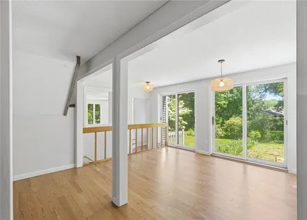 $739,900 | 32 Briarwood Road, Lincoln, RI 02865
