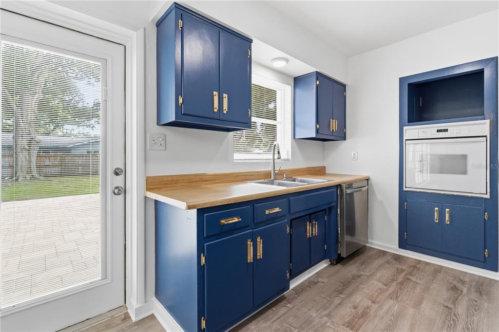 970 Gulf View Boulevard Dunedin, FL 34698 - Photo 14 of 34