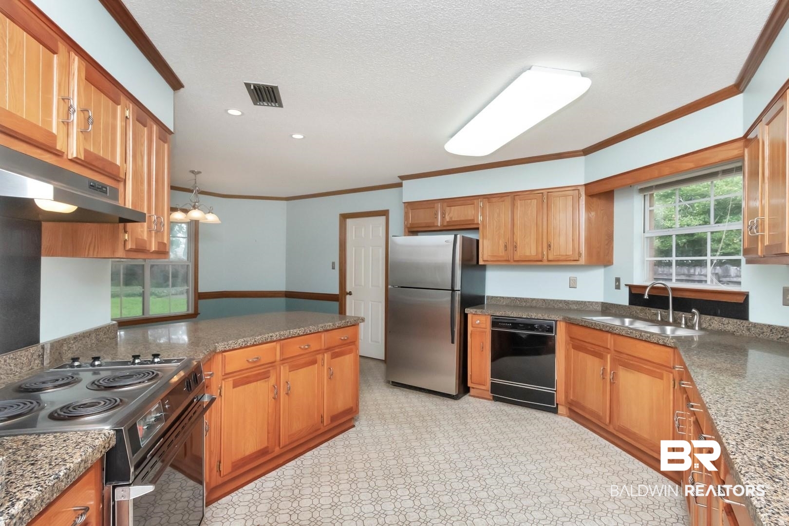 7411 Johnson Court Mobile, AL 36695 - Photo 12 of 38