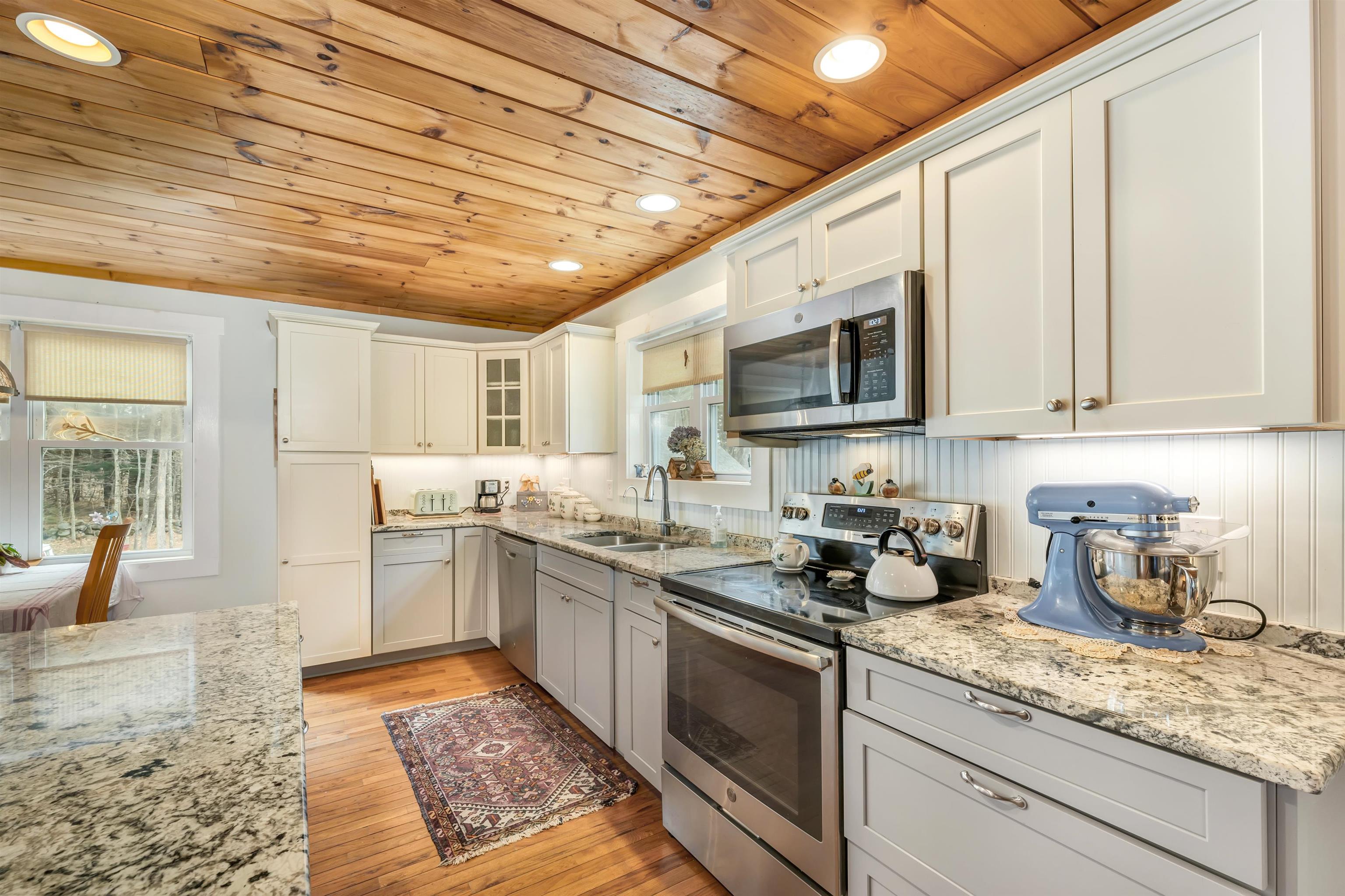 34 Trask Mountain Road Wolfeboro, NH 03894 - Photo 17 of 40 Gallery Image 17