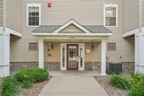 $249,375 | 12761 College View Drive, Unit 201, Eden Prairie, MN 55347