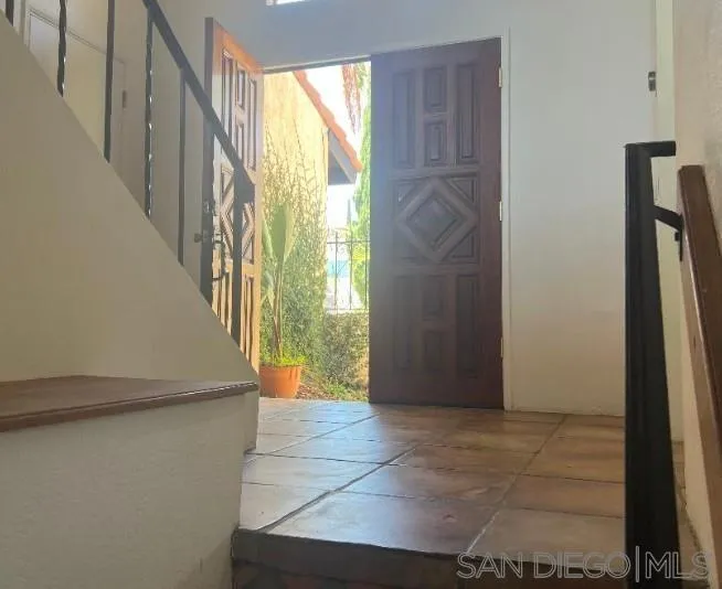 624 Schafer Place Escondido, CA 92025 - Photo 4 of 22 Gallery Image 4