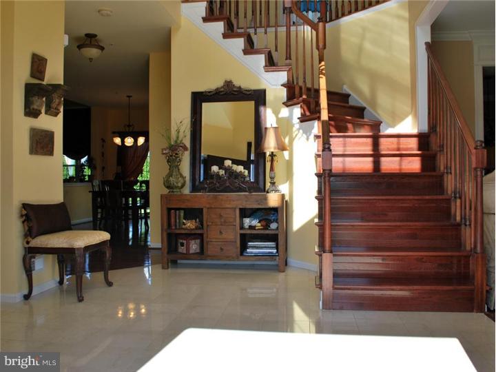 121 Statesman Road Chalfont, PA 18914 - Photo 3 of 25 Foyer