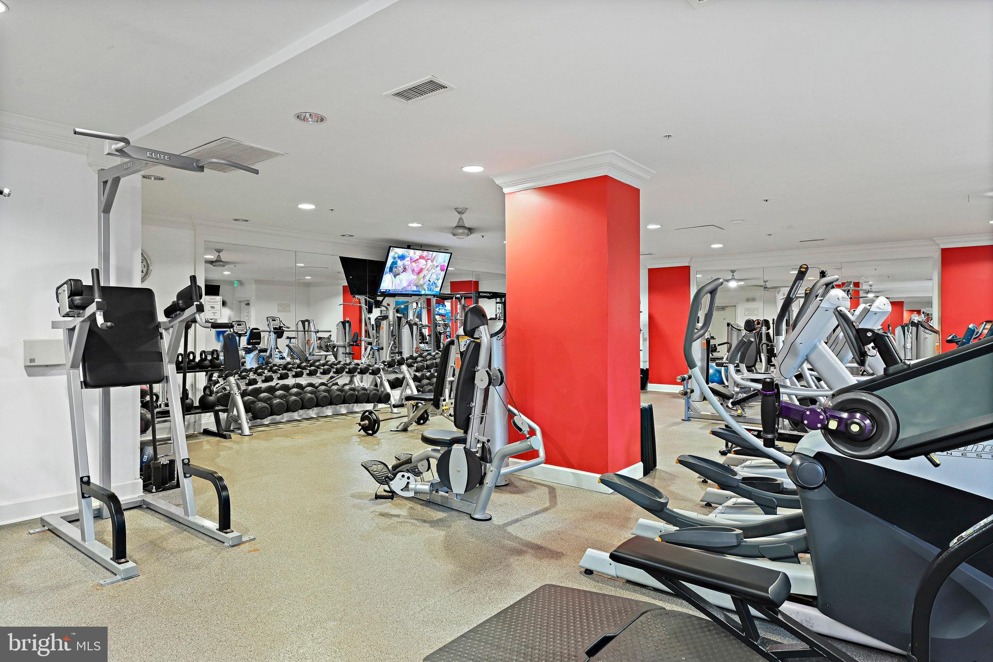 2665 Prosperity Avenue, Unit 345 Fairfax, VA 22031 - Photo 26 of 33 a view of a room with gym equipment