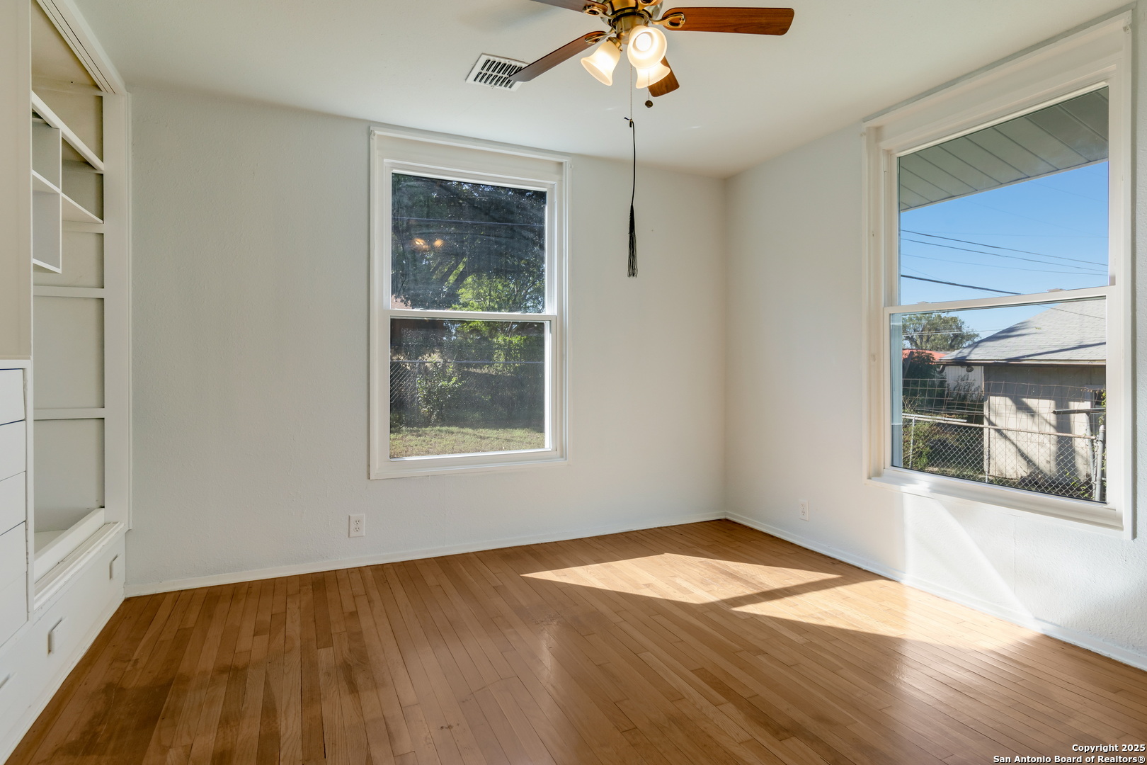 4342 Eisenhauer Road San Antonio, TX 78218 - Photo 18 of 31